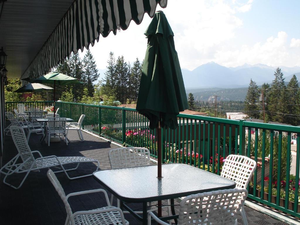 Motel Tyrol Radium Hot Springs Exteriör bild